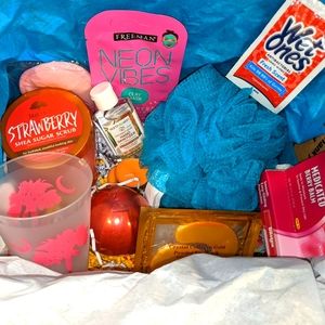 Treehut Strawberry Scrub Self Care Box